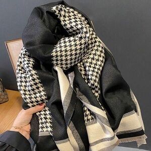 Chic Black and White Houndstooth Scarf